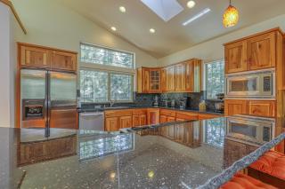 Montgomery Estates Retreat - South Lake Tahoe - 1