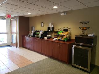 Microtel Inn & Suites by Wyndham Dover New Hampshire - Dover - 4