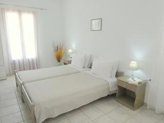 Kamakaris Rooms - Adamantas - 0