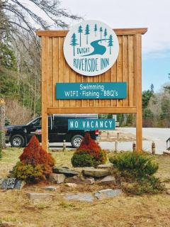 Dwight Riverside Inn - Dwight - 0
