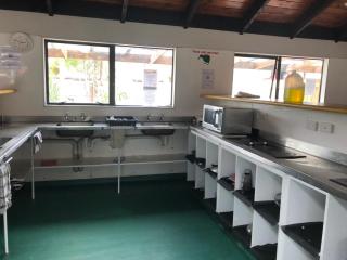 Smoke Lake Hot Springs Lodge & Camp - 3