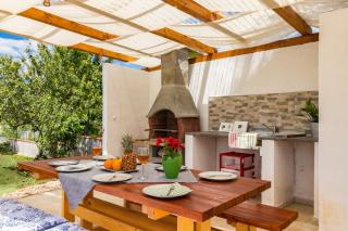 Villa May - 1