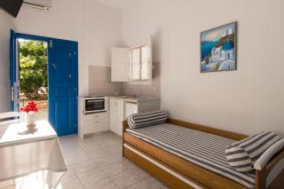 Evgenia Rooms and Apartments - Chora Folegandros - 4