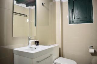 Central 2-Bedroom Apartment with Rooftop Access! EP9G - Atene - 5