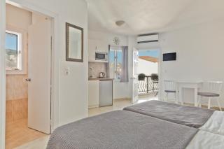 Harbour View Apartments - 1