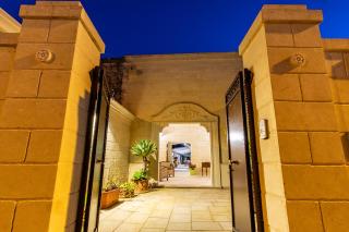 La Corte di Edoardo - 0