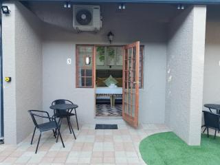 Guest Suites on Connor - Bloemfontein - 2