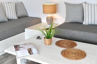 Ammos Luxury Rooms & Home - Naousa - 3