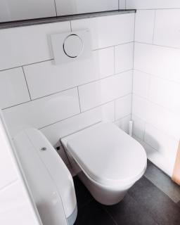 GRAND your home with common kitchens with self check-in - 2