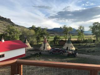 Eycat Lodging Company - Wapiti - 2