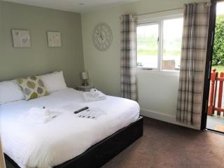 Chalet Cottages - Streatley - 2