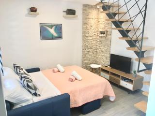 Paradise Stone Apartments - 2