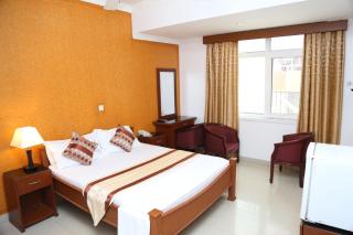 Rainbow Hotel - 9
