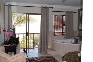 La Dolce Vita Guest House - Hartbeespoort - 8