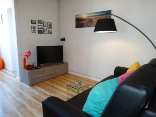 Feel at Sants Apartments - 1