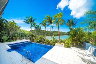 Baybliss Escape #3 - Adults Only - Shute Harbour - 1