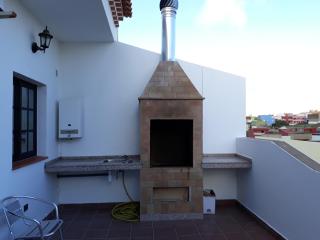 Apartamento con terraza privada y barbacoa - 0
