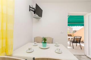 Apartments Mila II - Tribunj - 3