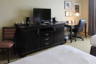 Quality Inn & Suites - Alexandria - 4