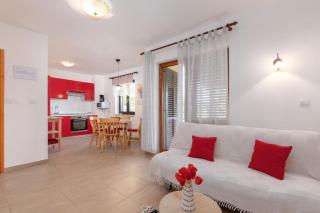Red Apartment - Vrsar - 7