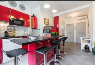 Stylish White and Red Apartments - Juan-les-Pins - 5