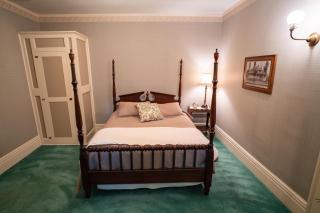 McCloud Hotel - McCloud - 1