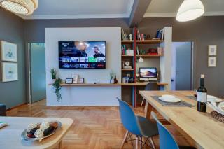 Victoria 5star / 5BR BigApt / Sauna / 2min to metro - Atene - 5
