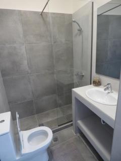 Natashas Apartments - Ipsos - 6