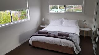 Cedar Cottages Blackmans Bay - 4