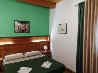 Murat Guesthouse - 8