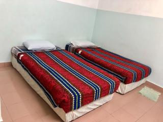 Baba's Guest House By The Sea - Batu Ferringhi - 6