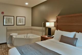 GrandStay Hotel & Suites - Sisters - 2