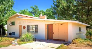 Bright & Sunny Home Near Zion - 1