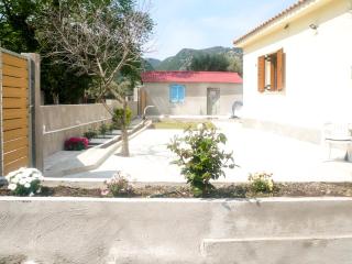 Lefkada Family friendly house with parking ,yard - Nydri - 4