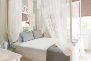 Ikies Luxury Apartments - Ofrinion - 9