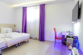 Hotel Christina Plus - Bucharest - 1