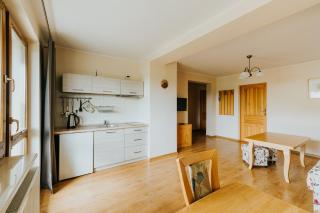 Alex - Pokoje i Apartamenty Blisko Plaży z Ogrodem i Placem Zabaw - Ostrowo - 5