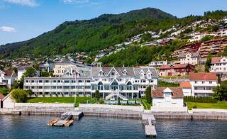 Hofslund Fjord Hotel - Sogndal - 0
