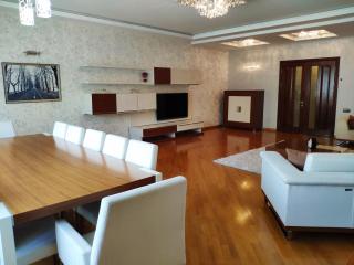 Family Nizami Apartment - Baku - 9