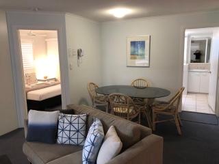 The Burlington Holiday Apartments - Maroochydore - 2