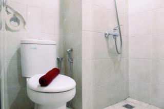 Comfy Studio Apartment No Kitchen Mustika Golf Residence By Travelio - Pegadungan - 4