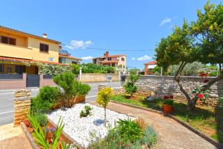 Apartments 408 Fazana - 1