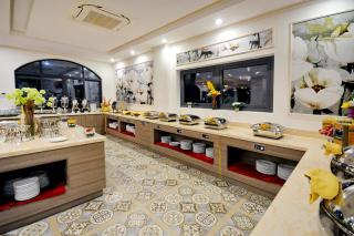 Crown Nguyen Hoang Hotel - 4