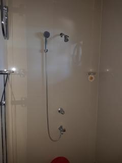 OMG Guesthouse room for 7 - Quinawitnan - 3