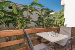 Crystal Beach Hotel - Kalamaki - 3