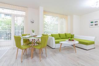 Domus Apartments Grand with Parking - 3