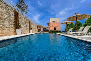 Elmyra Villa, Heated Pool & Walking to beach, By ThinkVilla - Gerani - 9