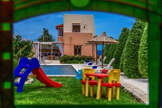 Elmyra Villa, Heated Pool & Walking to beach, By ThinkVilla - Gerani - 6