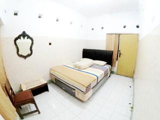 With Friends Homestay Jogja - Jogjacarta - 6