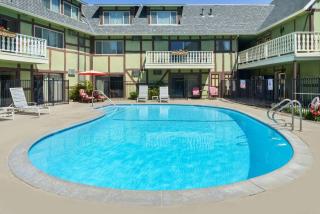 Svendsgaard's Lodge- Americas Best Value Inn & Suites - Solvang - 1
